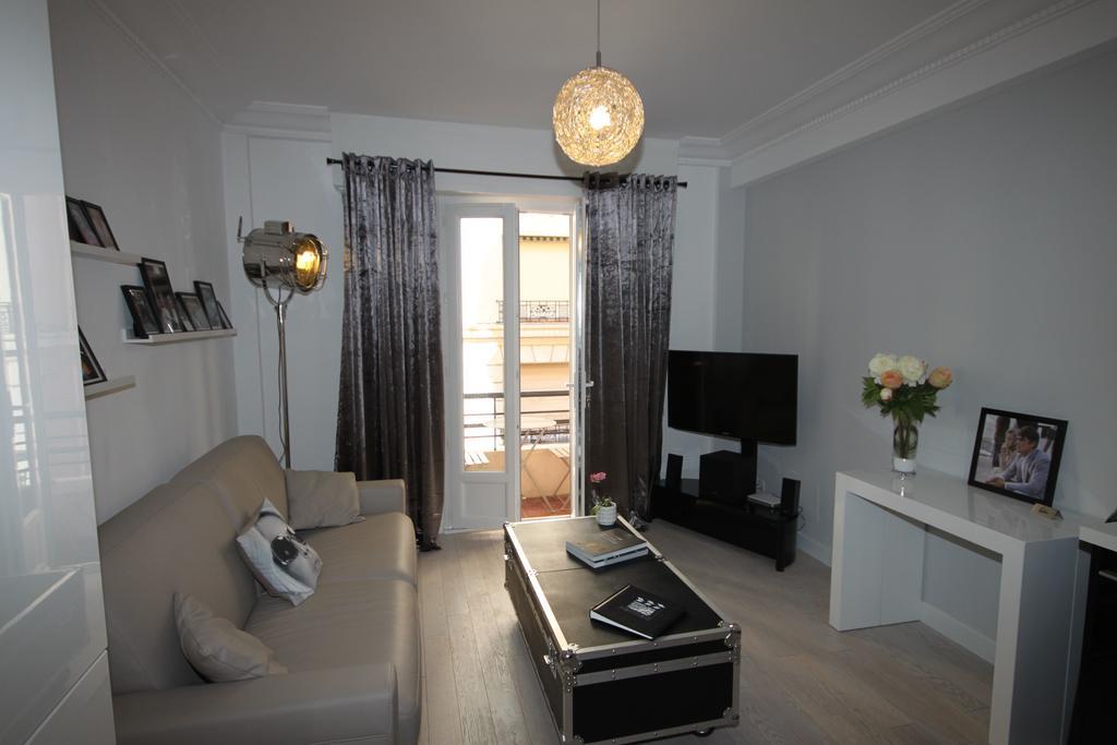 Apartment From Hollywood To Bollywood 2 Bedrooms 2 Bathrooms - 1 Min From Croisette&beach, 12 Min From The Palais Cannes