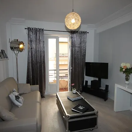 From Hollywood To Bollywood 2 Bedrooms 2 Bathrooms - 1 Min From Croisette&Beach, 12 Min From The Palais Cannes Extérieur photo